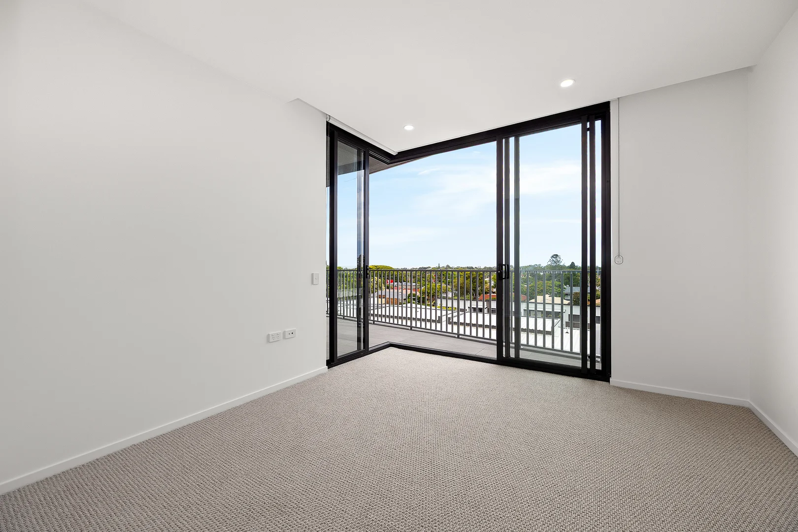 Additional image 34 of 2205/41 Sorrento Street, Wynnum QLD 4178