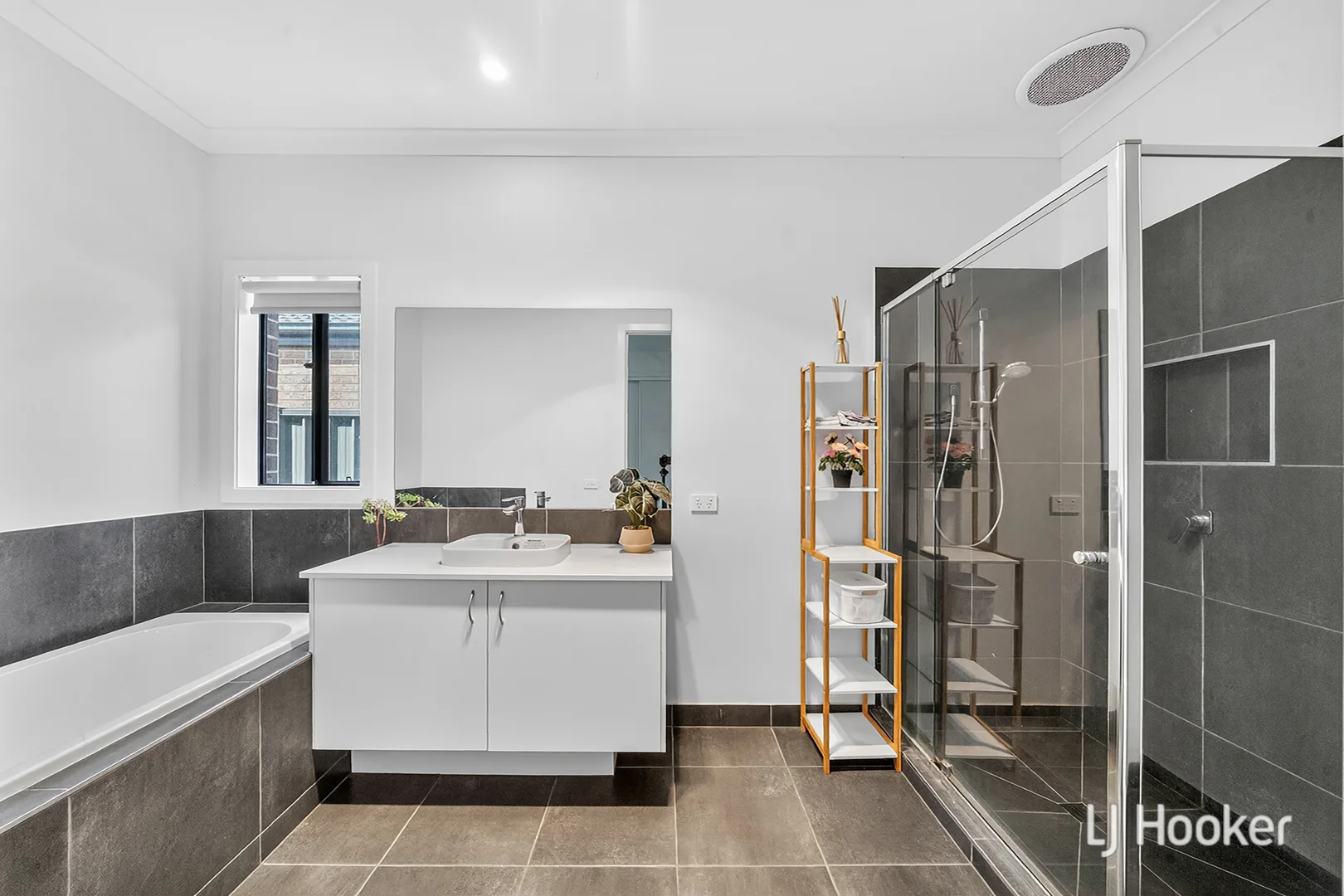 Additional image 12 of 89 Atherstone Boulevard, Strathtulloh VIC 3338