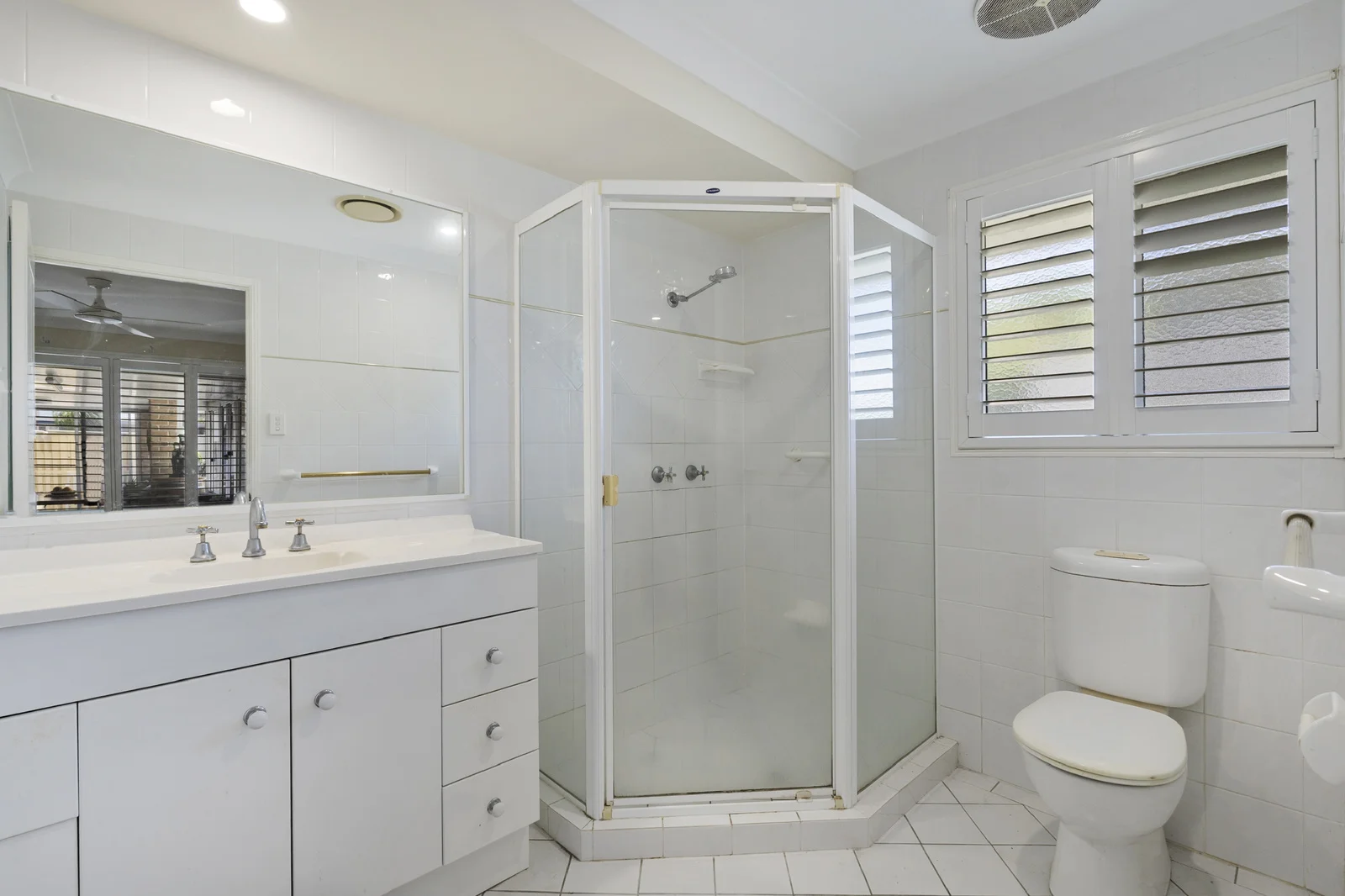 Additional image 22 of 37 Avondale Drive, Banora Point NSW 2486