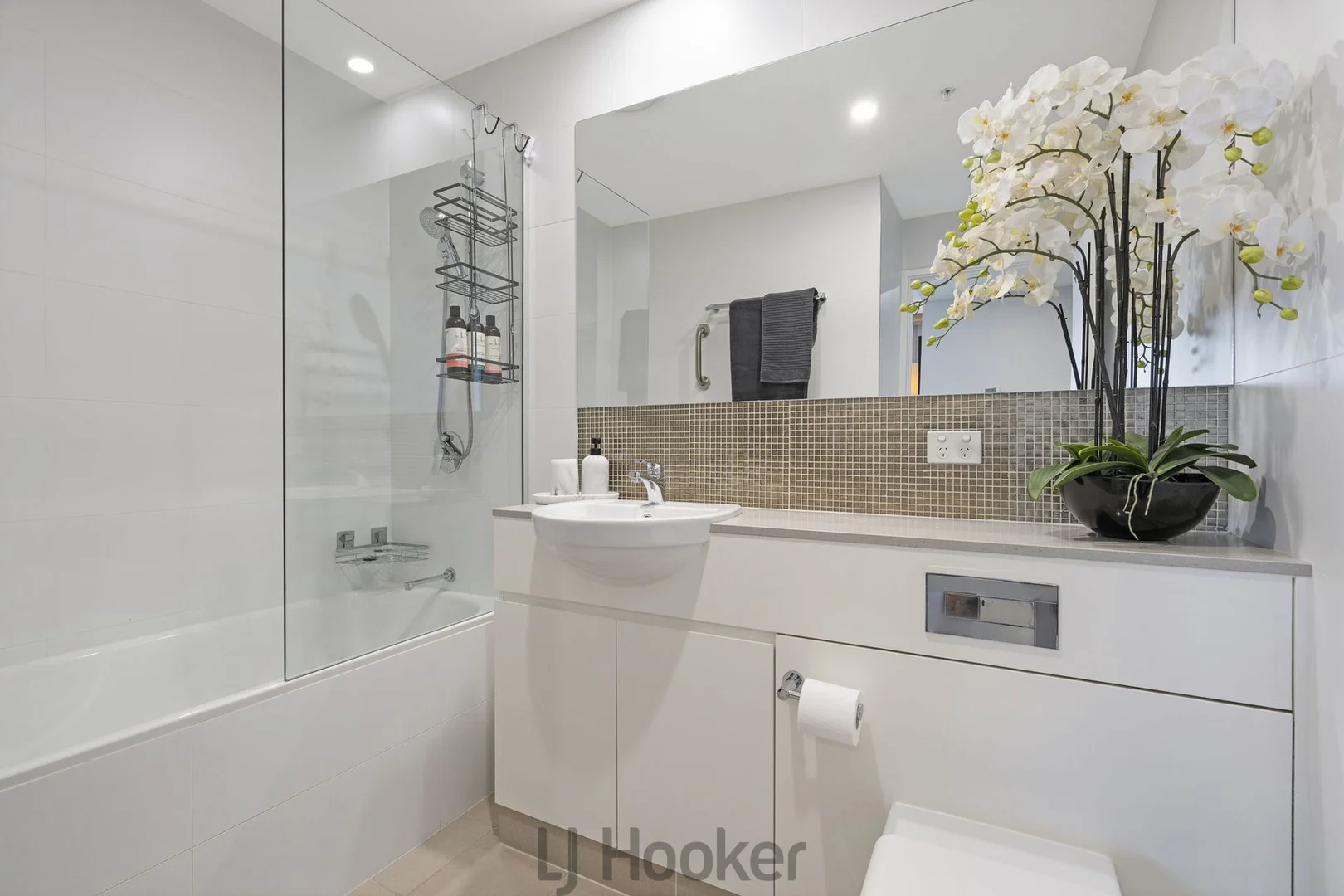 Additional image 8 of 806/23 Ravenshaw Street, Newcastle West NSW 2302