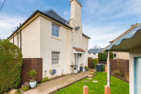 10 Boswall Gardens, Boswall, Edinburgh EH5