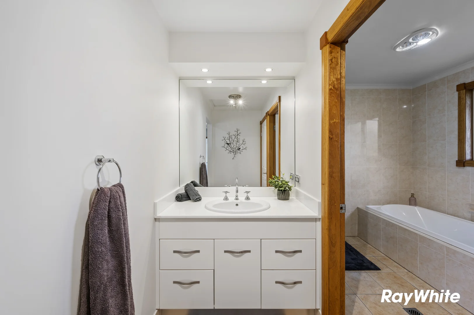 Additional image 12 of 65 Vista Avenue, Catalina NSW 2536