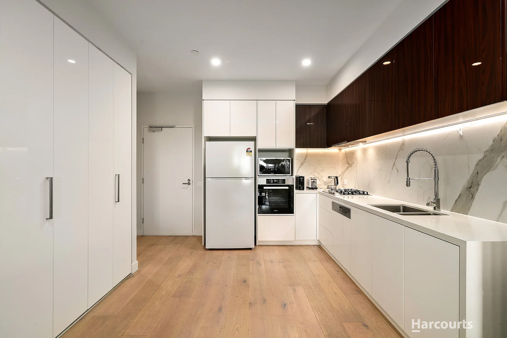 Additional image 5 of 304/180 Reynolds Road, Doncaster East VIC 3109