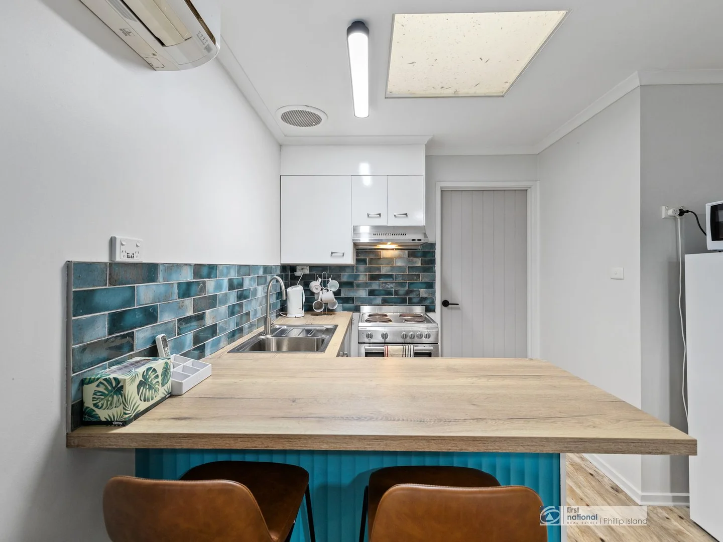 Additional image 2 of 2/2-4 Park St, Cowes VIC 3922