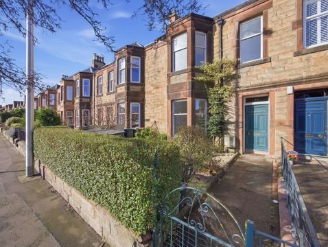 34 Saughtonhall Drive, Edinburgh EH12