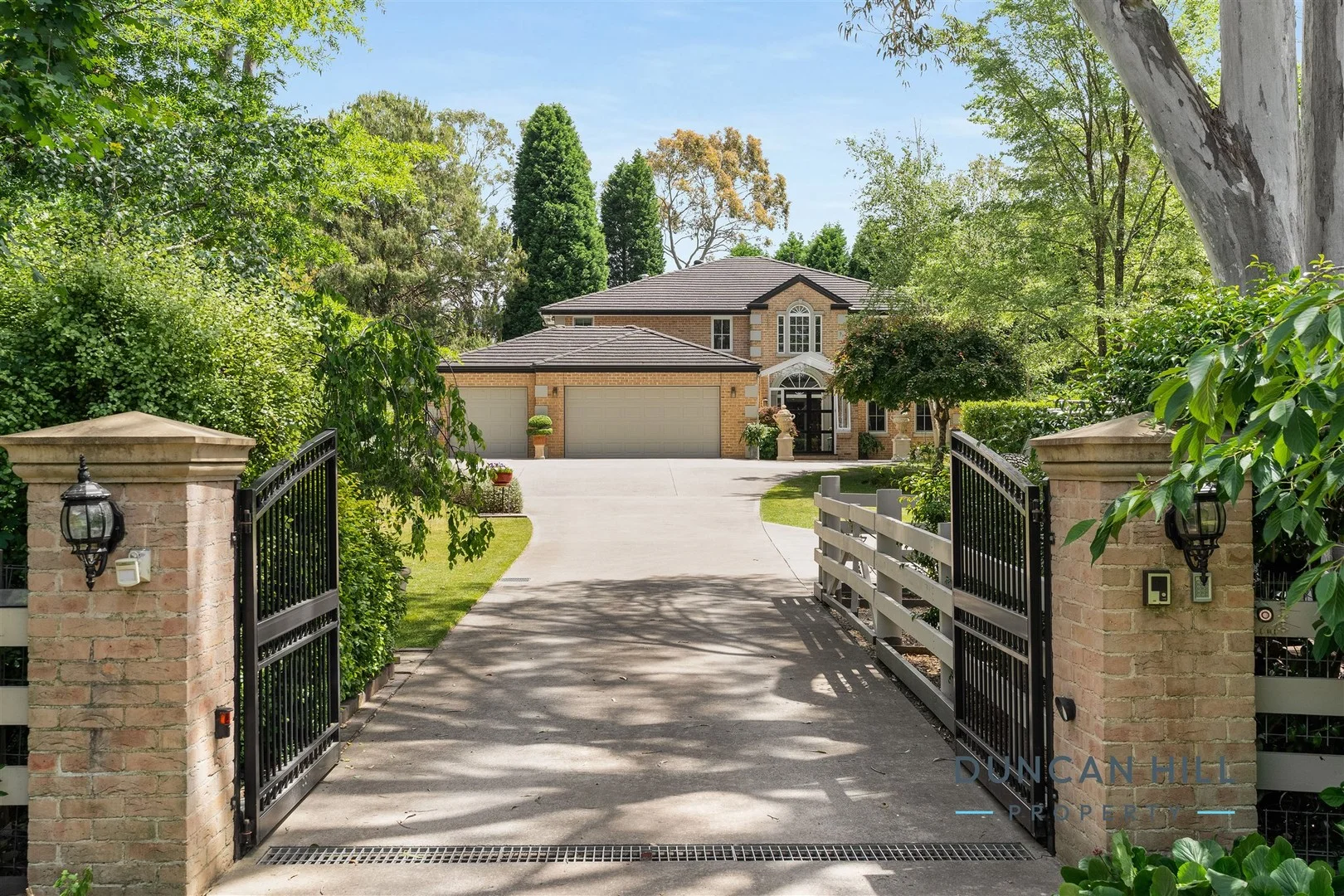 42 Charlotte Street, Burradoo NSW 2576