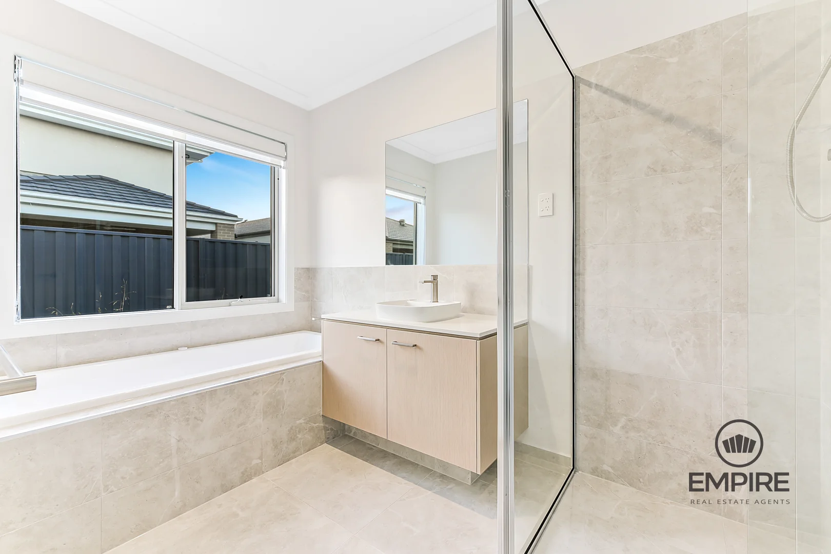 Additional image 12 of 142 Yeungroon Boulevard, Clyde North VIC 3978