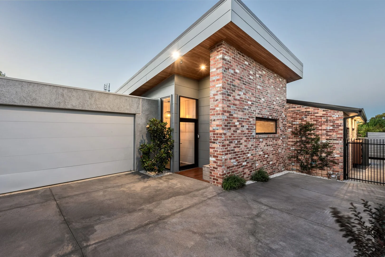 Additional image 35 of 1/18A Elwood Drive, Strathdale VIC 3550