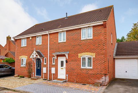 Elizabeth Way, Mangotsfield, Bristol, South Gloucestershire BS16