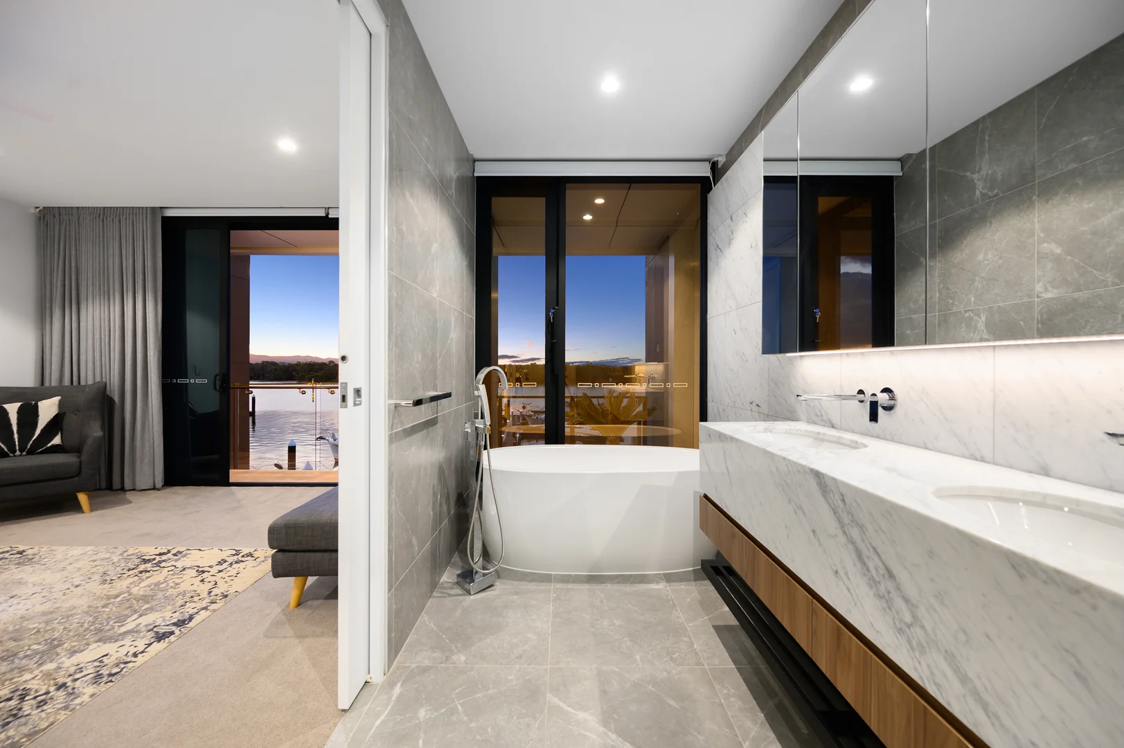 Additional image 19 of 8/2 Marina Promenade, Paradise Point QLD 4216