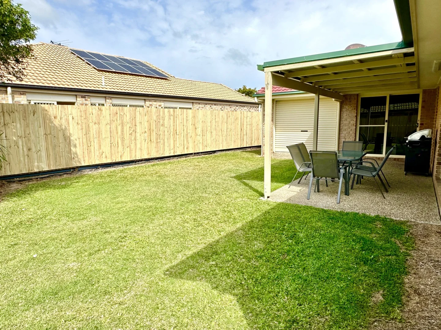 Additional image 6 of Sandstone Point QLD 4511