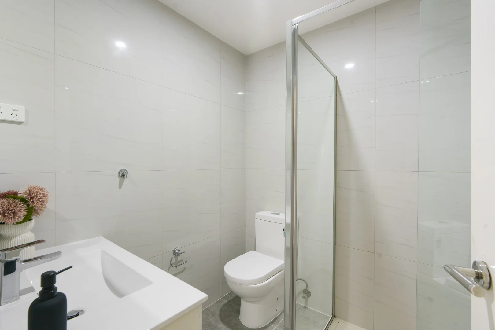 Additional image 12 of 2/23 Win-Malee Street, Hadfield VIC 3046