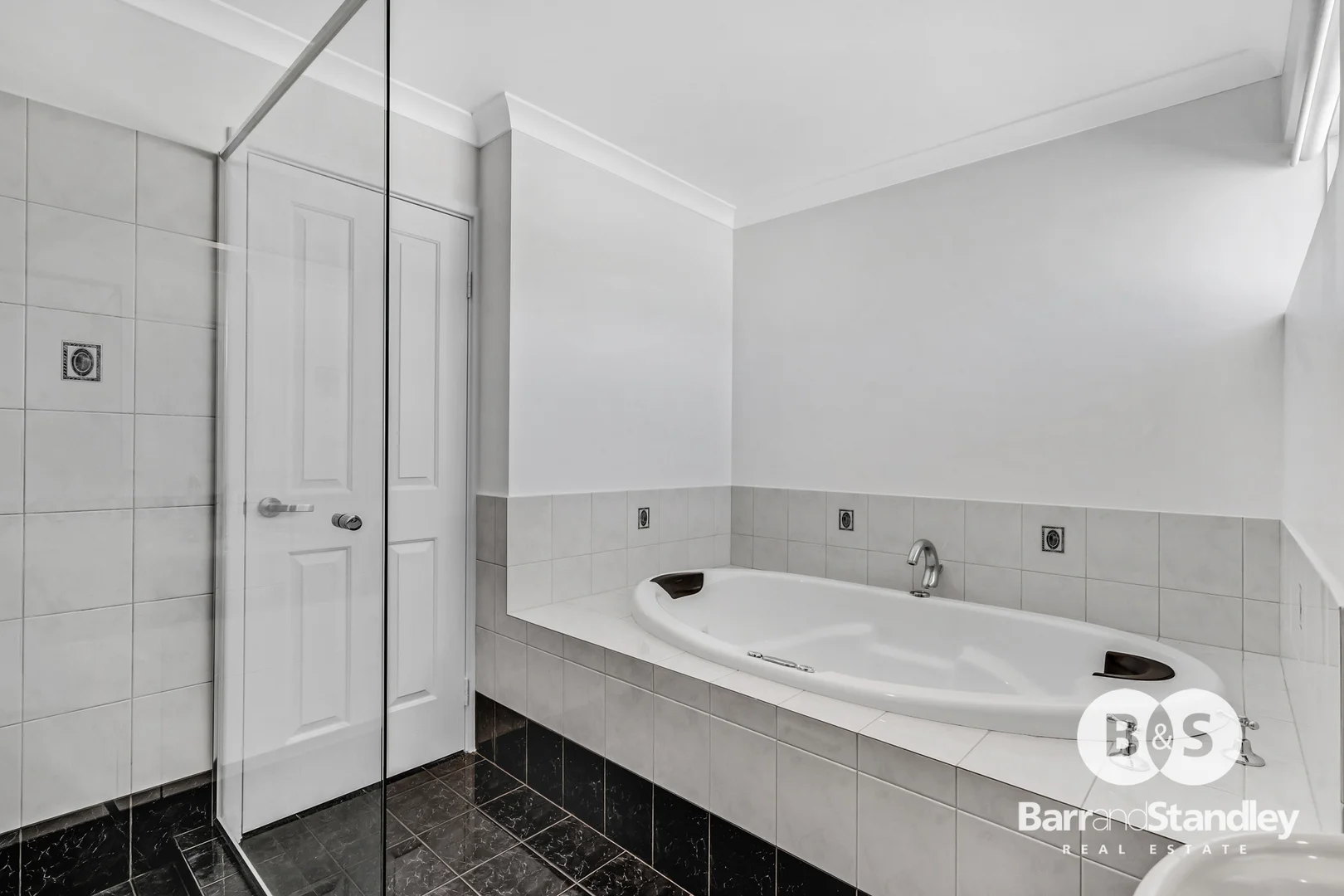 Additional image 30 of 10 Inverness Way, Pelican Point WA 6230