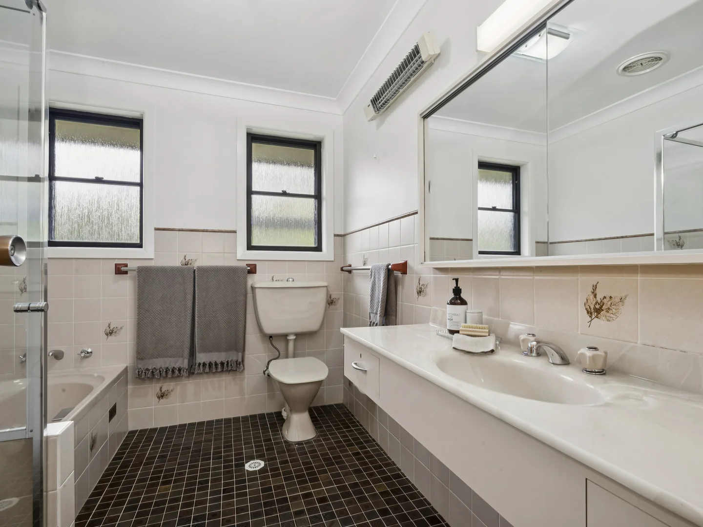 Additional image 12 of 38-40 Days Cres, Blackheath NSW 2785