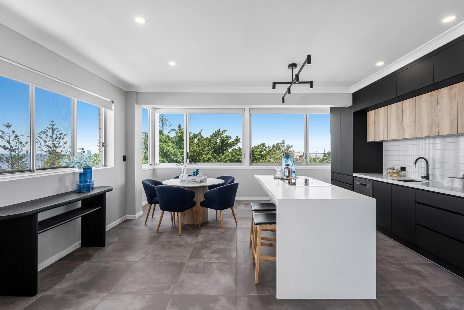4/427 Esplanade, Manly QLD 4179 photo 2