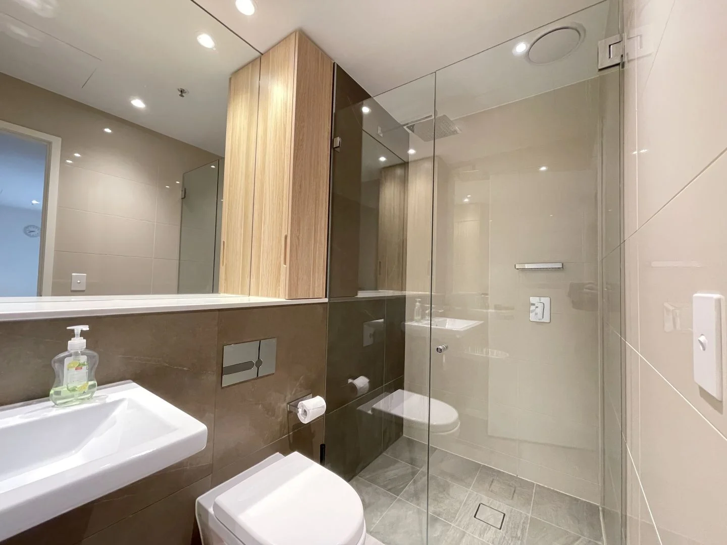 Additional image 2 of 1603/188 Day Street, Sydney NSW 2000