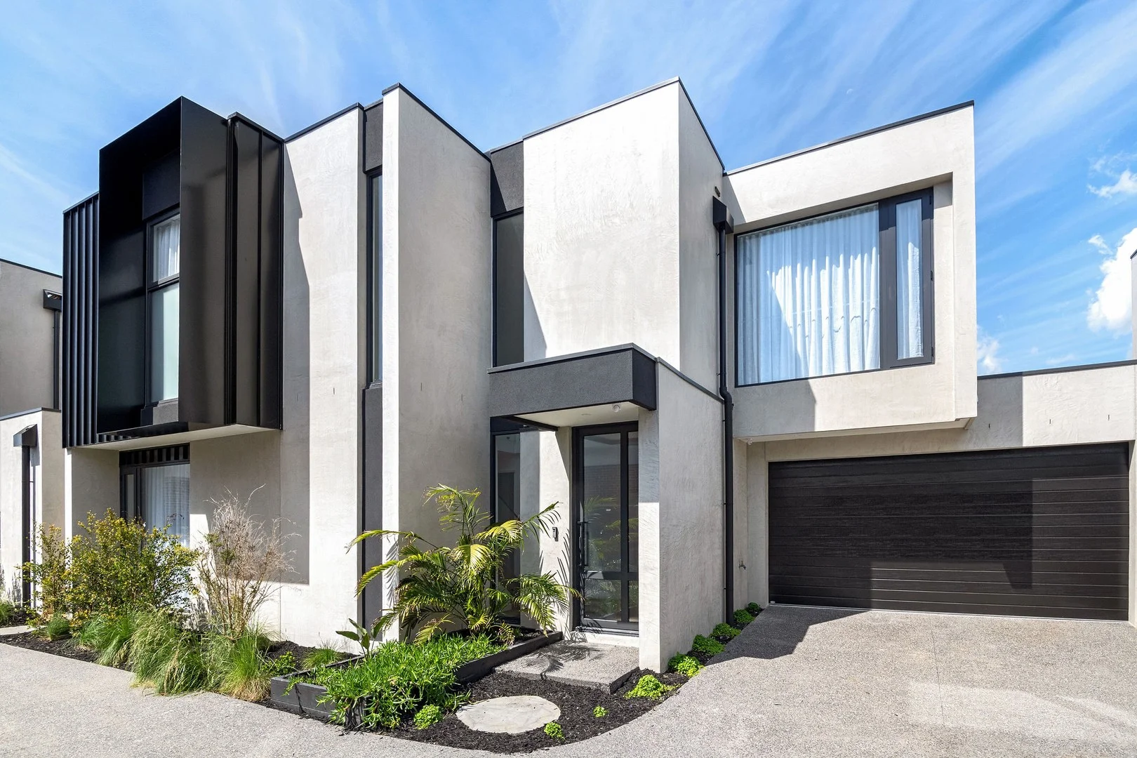 2/8 Frank Street, Safety Beach VIC 3936