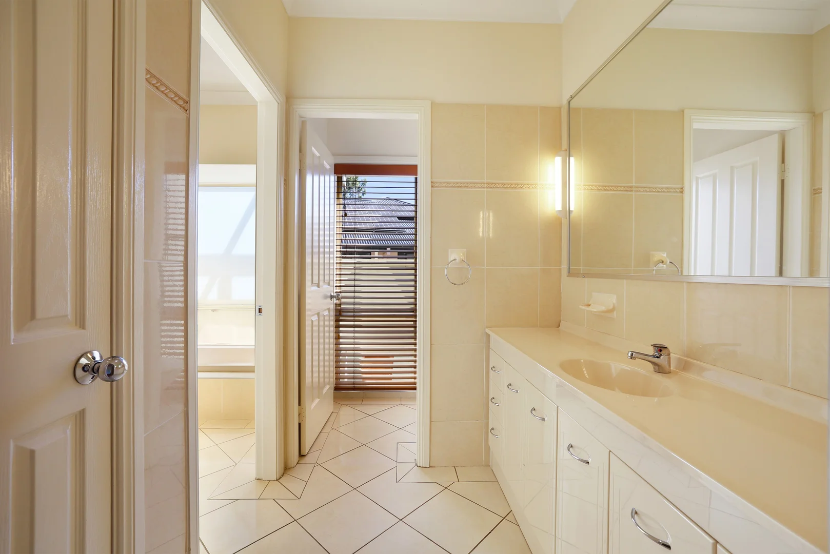 Additional image 20 of 72 The Grange, Tamworth NSW 2340