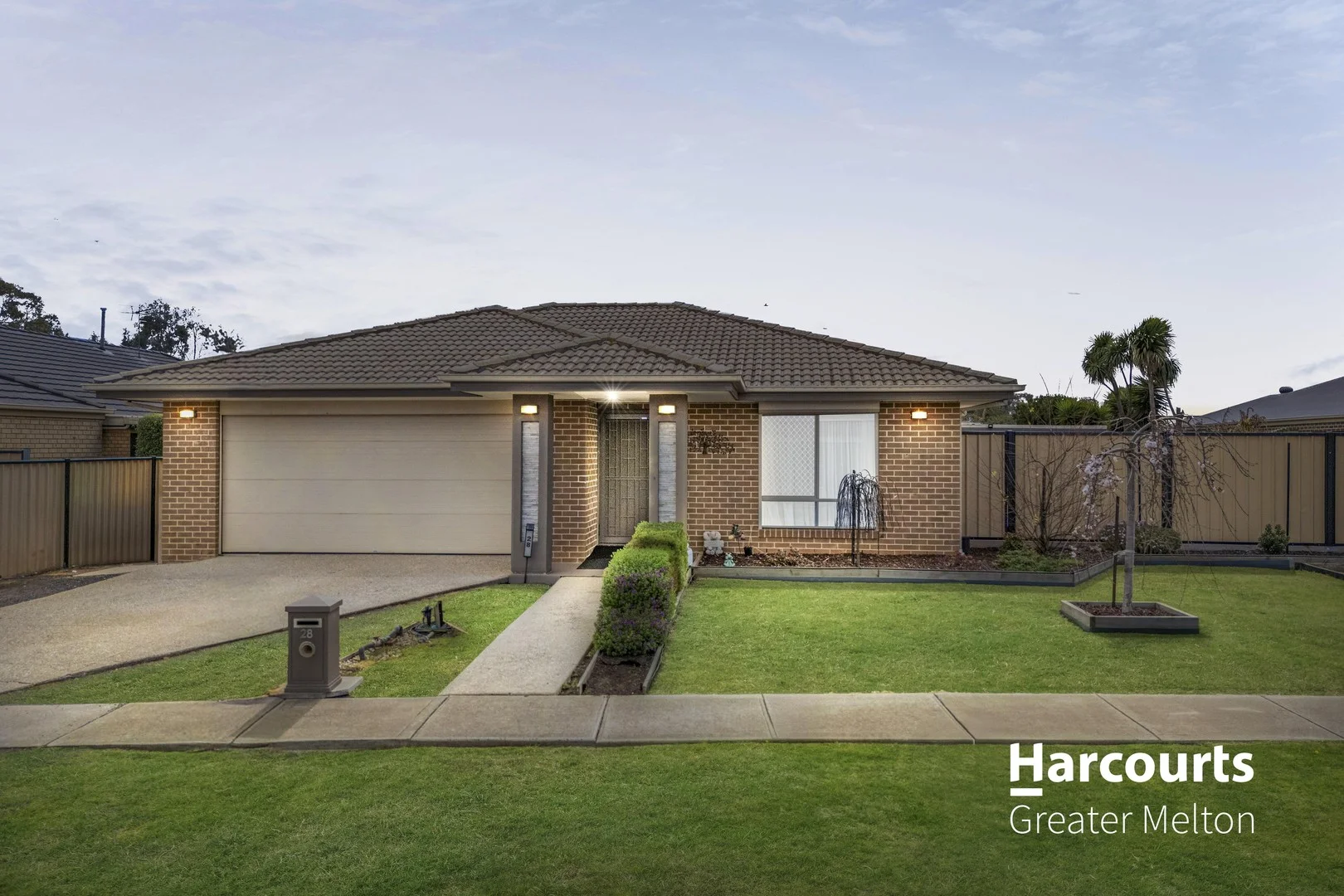 28 Dalray Crescent, Kurunjang VIC 3337