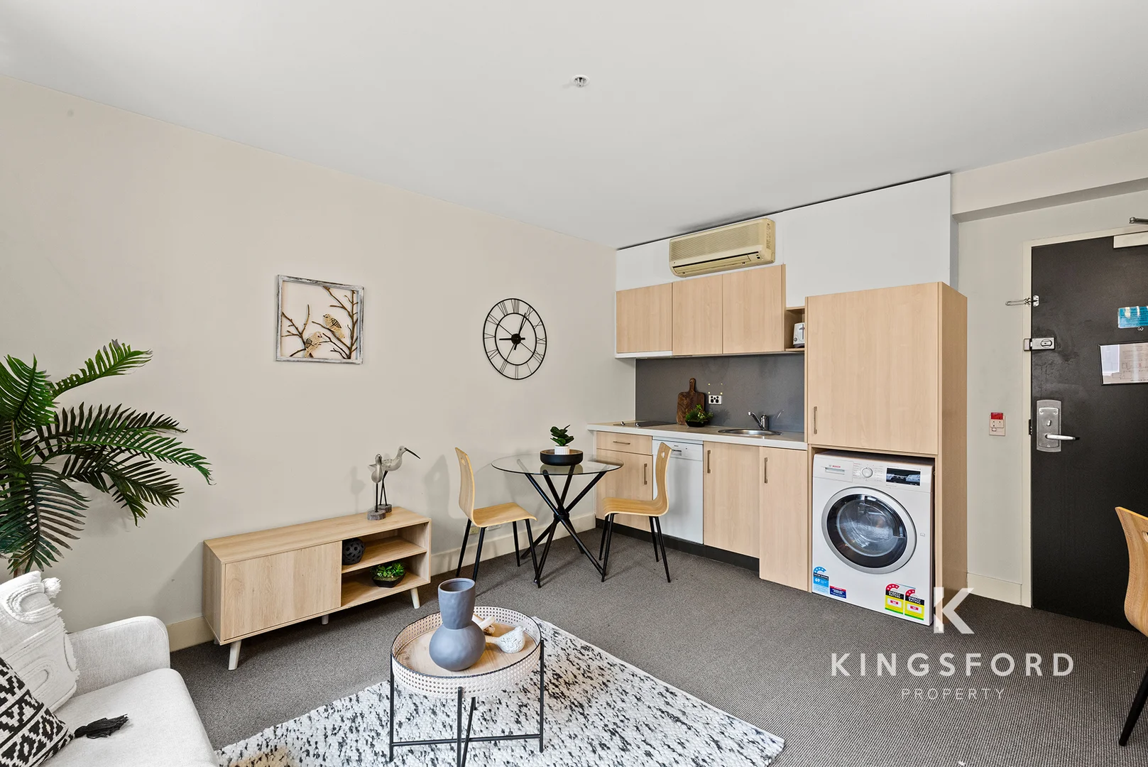 Additional image 3 of 701/18-20 Bank Place, Melbourne VIC 3000