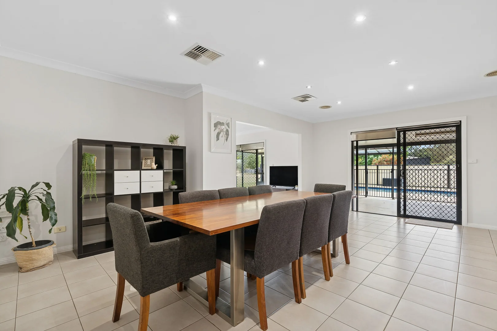 Additional image 6 of 16 Karawatha Drive, Narrandera NSW 2700