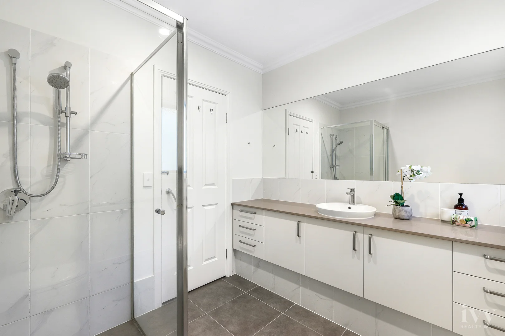 Additional image 23 of 1051 Edgecliff Drive, Sanctuary Cove QLD 4212