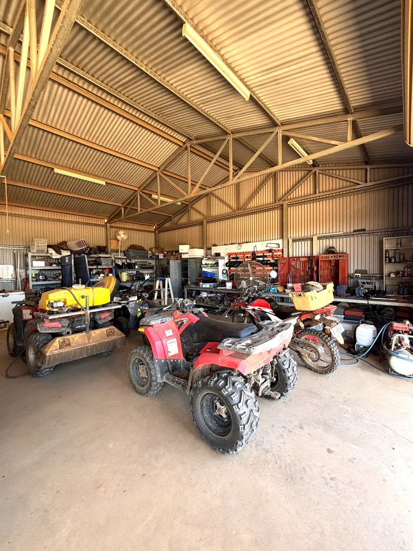 Additional image 51 of 563 & 561 Robinson Street, Carnarvon WA 6701