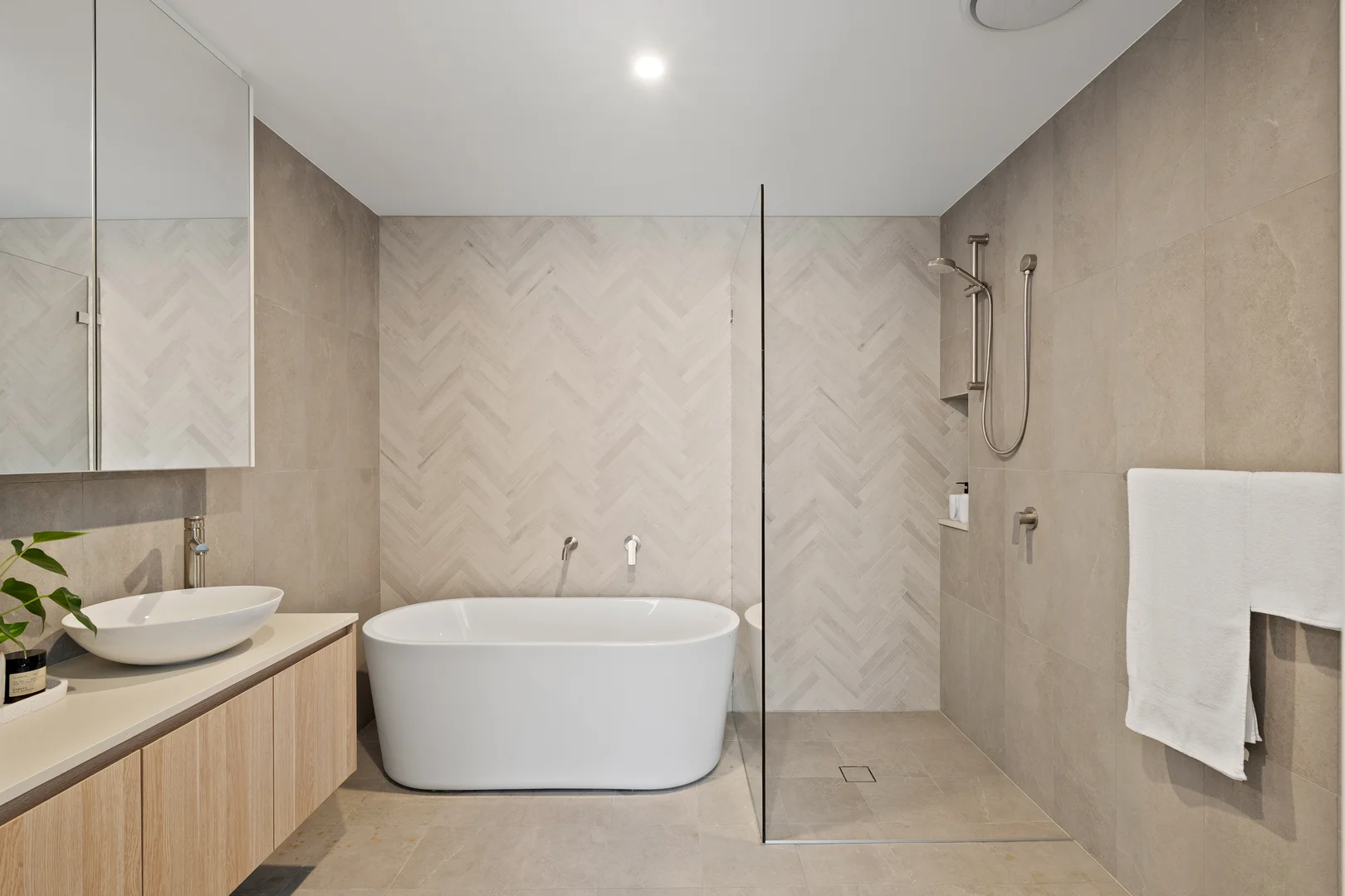 Additional image 7 of 103/8 Duke Street, Point Frederick NSW 2250