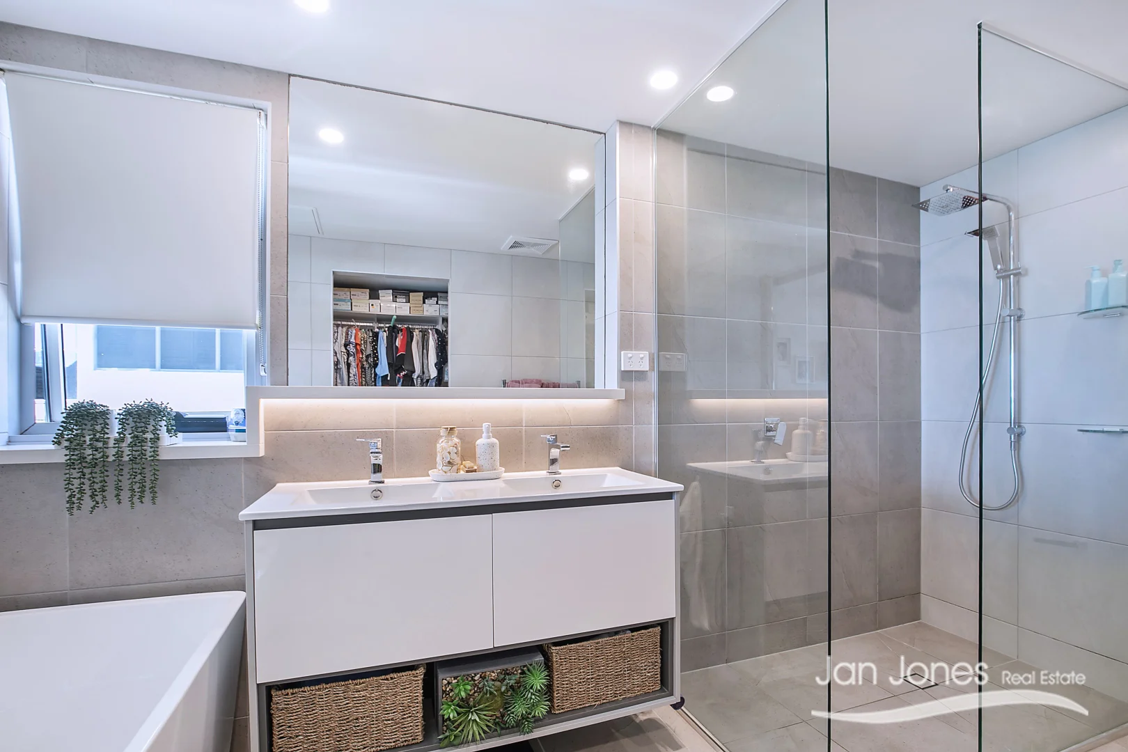 Additional image 13 of Unit 5/113 Landsborough Ave, Scarborough QLD 4020