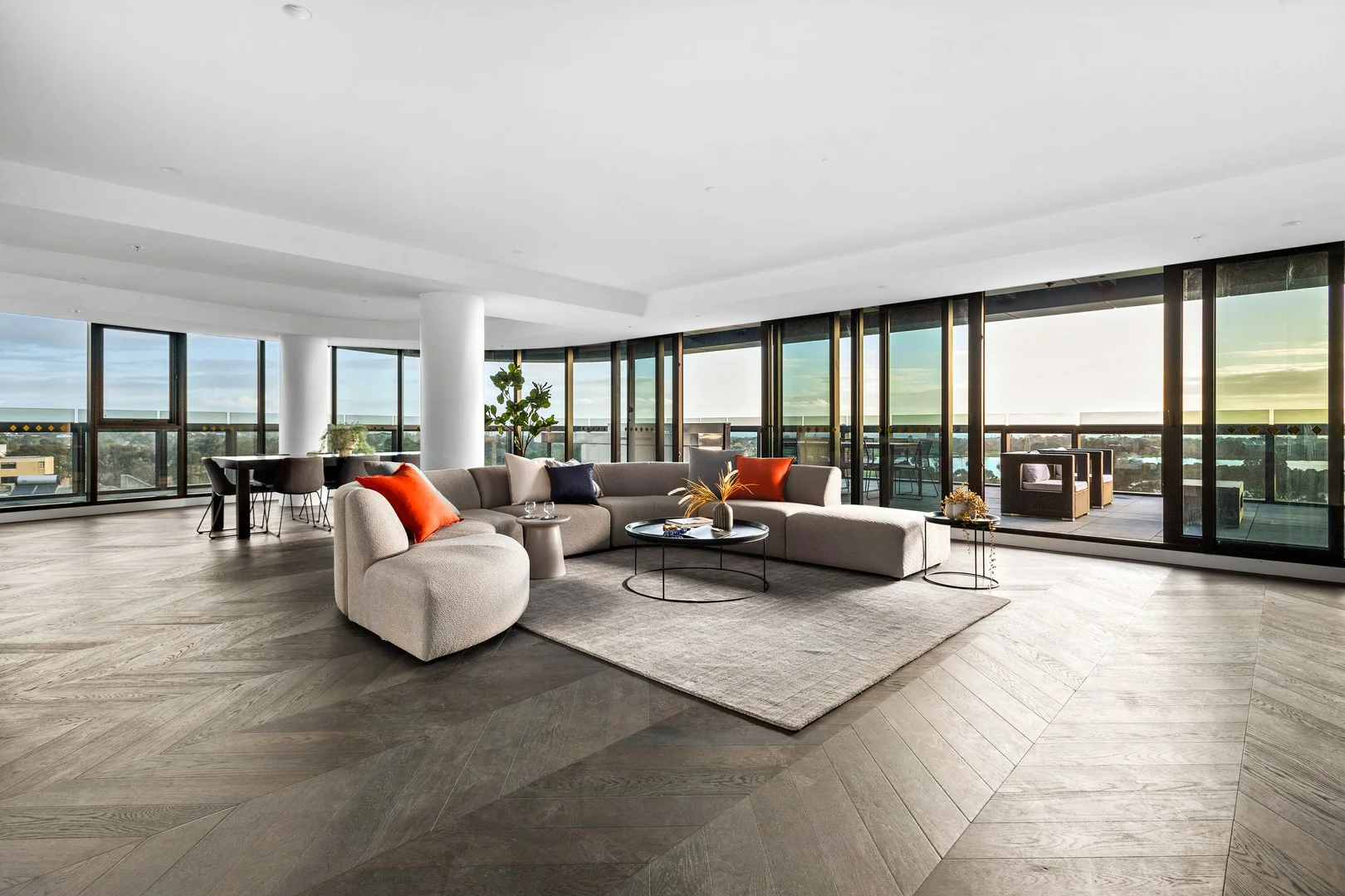 1007/20 Queens Road, Melbourne VIC 3004