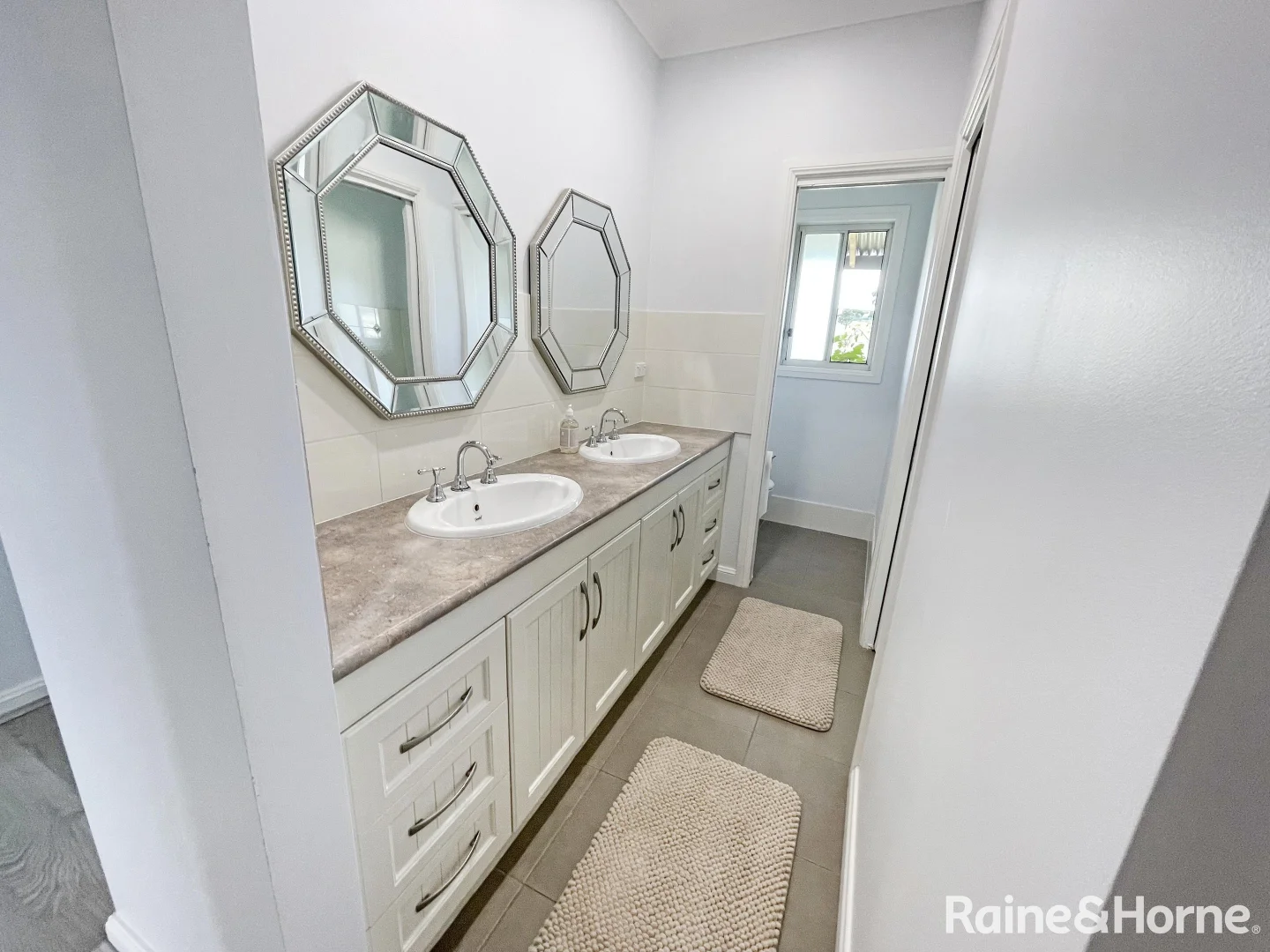 Additional image 12 of 127 Dananbilla Drive, Young NSW 2594