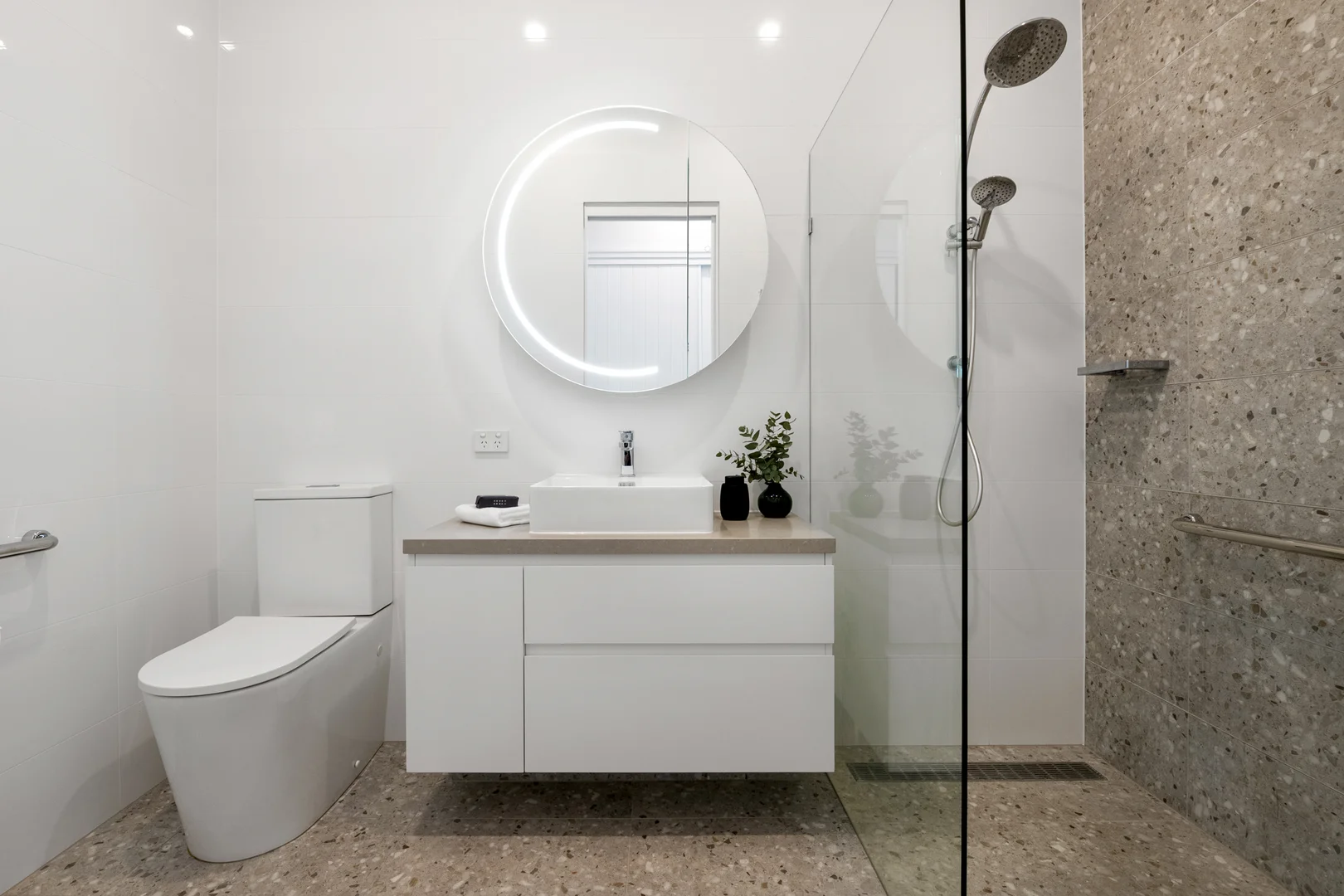 Additional image 20 of 48 Flinders Parade, Sandgate QLD 4017