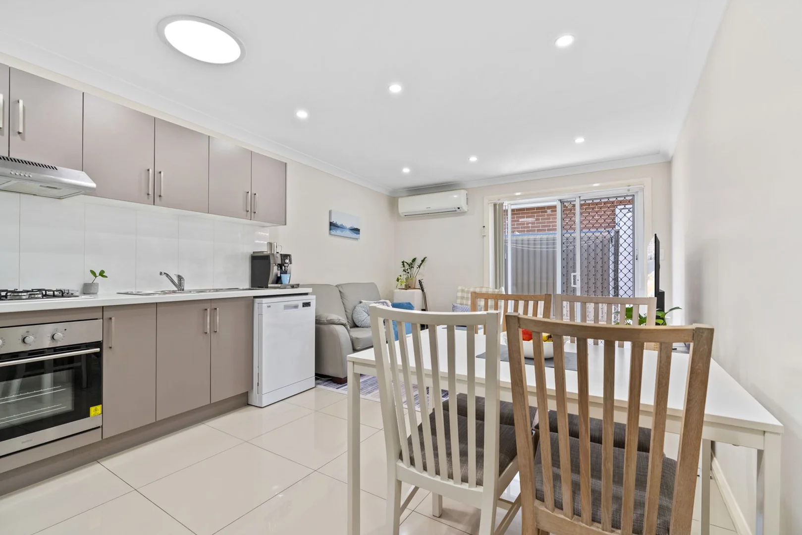 Additional image 11 of 25 Sebastian Avenue, Rosemeadow NSW 2560