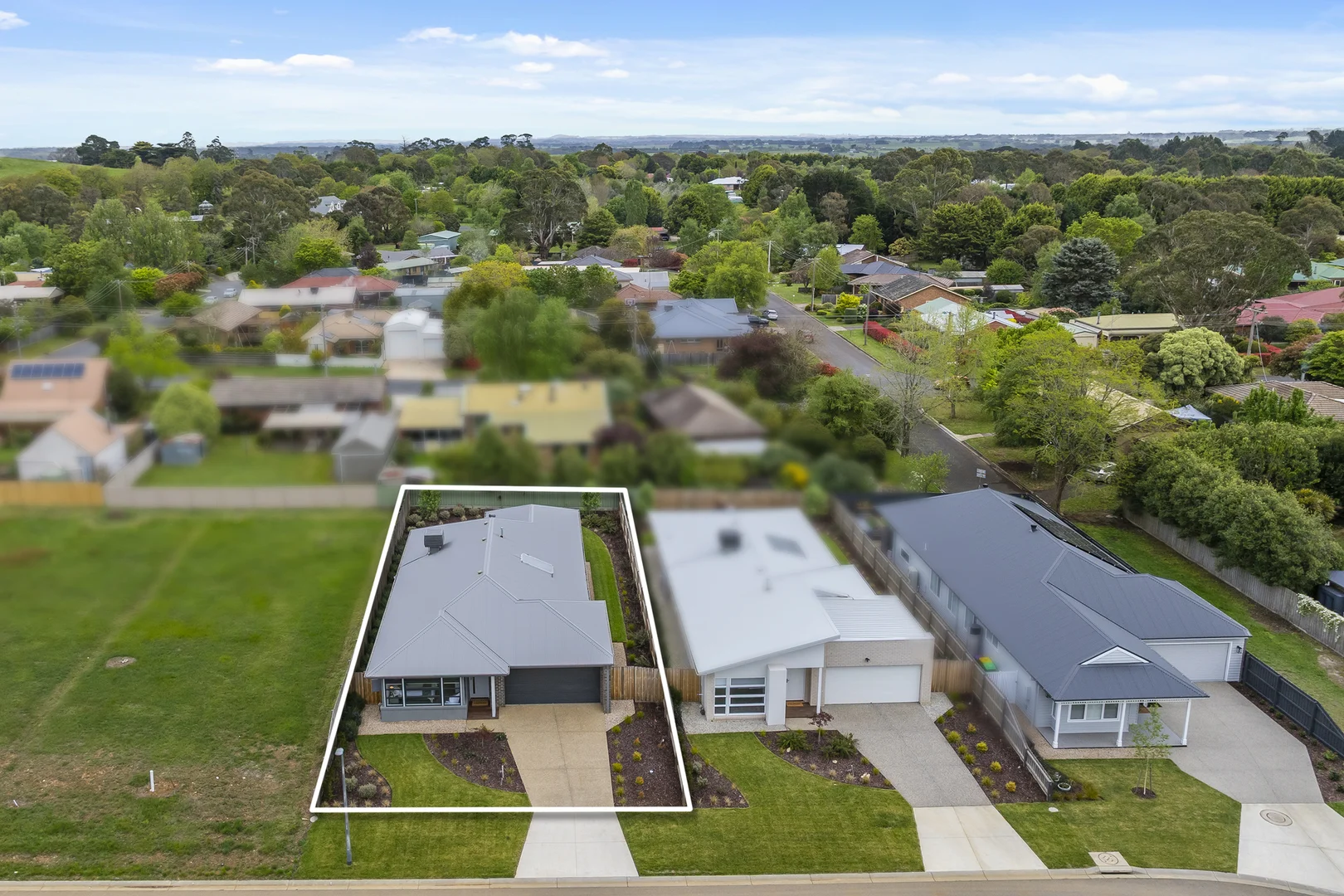 Additional image 14 of 6 Ellison Street, Woodend VIC 3442