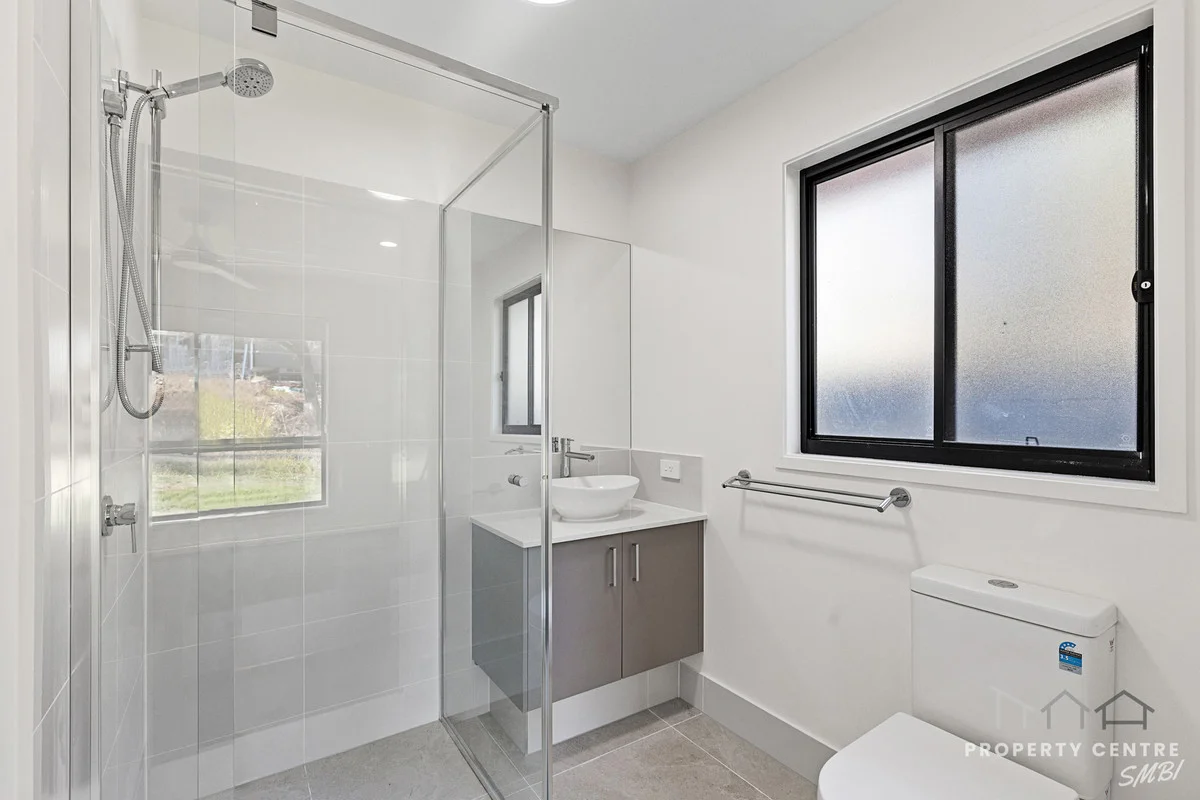 Additional image 5 of 28 Aimeo Esplanade, Russell Island QLD 4184