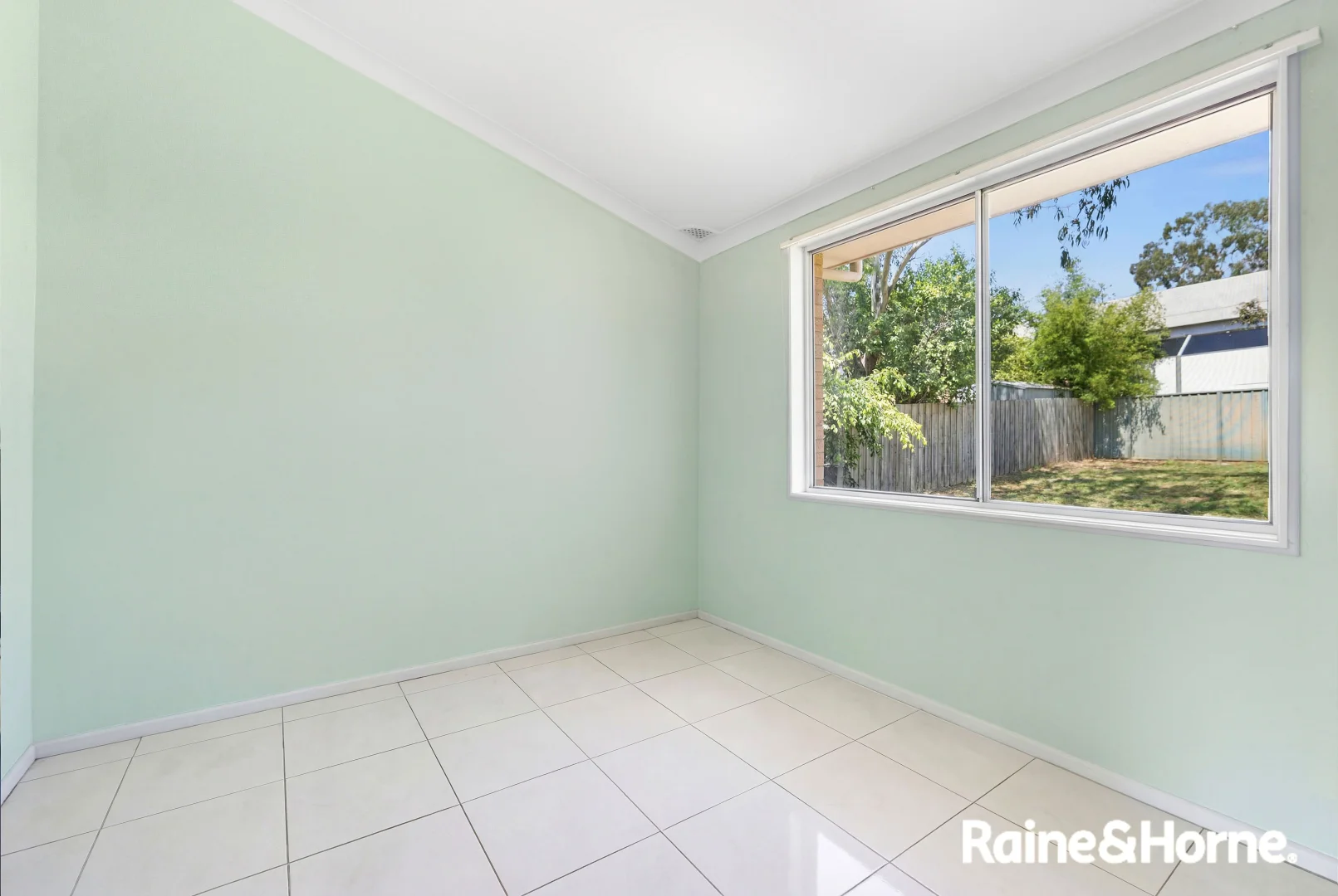 Additional image 5 of 22 Lawn Avenue, Bradbury NSW 2560