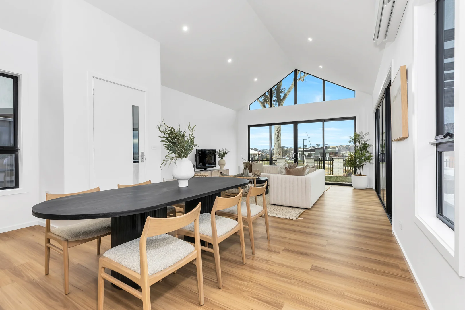 Additional image 12 of 11 Wyn Gilmour Court, Strathnairn ACT 2615