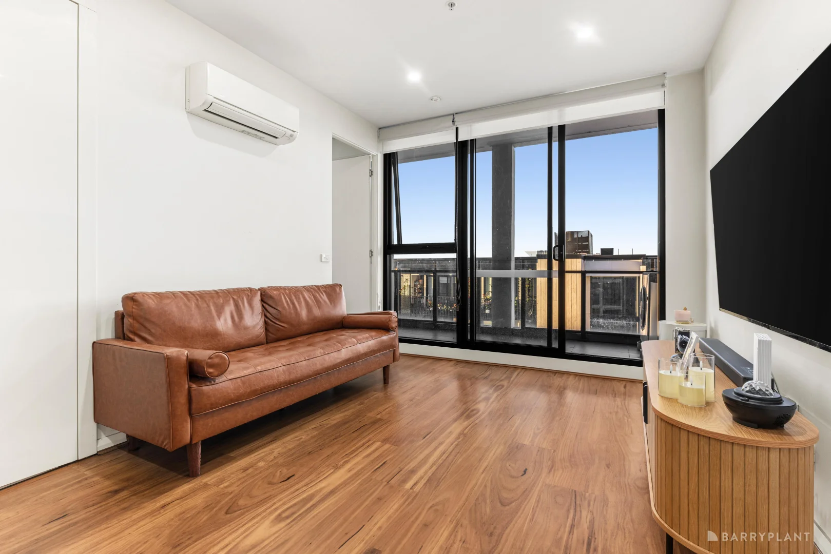 Additional image 2 of 301/3 Red Hill Terrace, Doncaster East VIC 3109