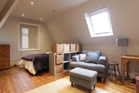 Crescent Road, Sheffield S7, Studio to rent