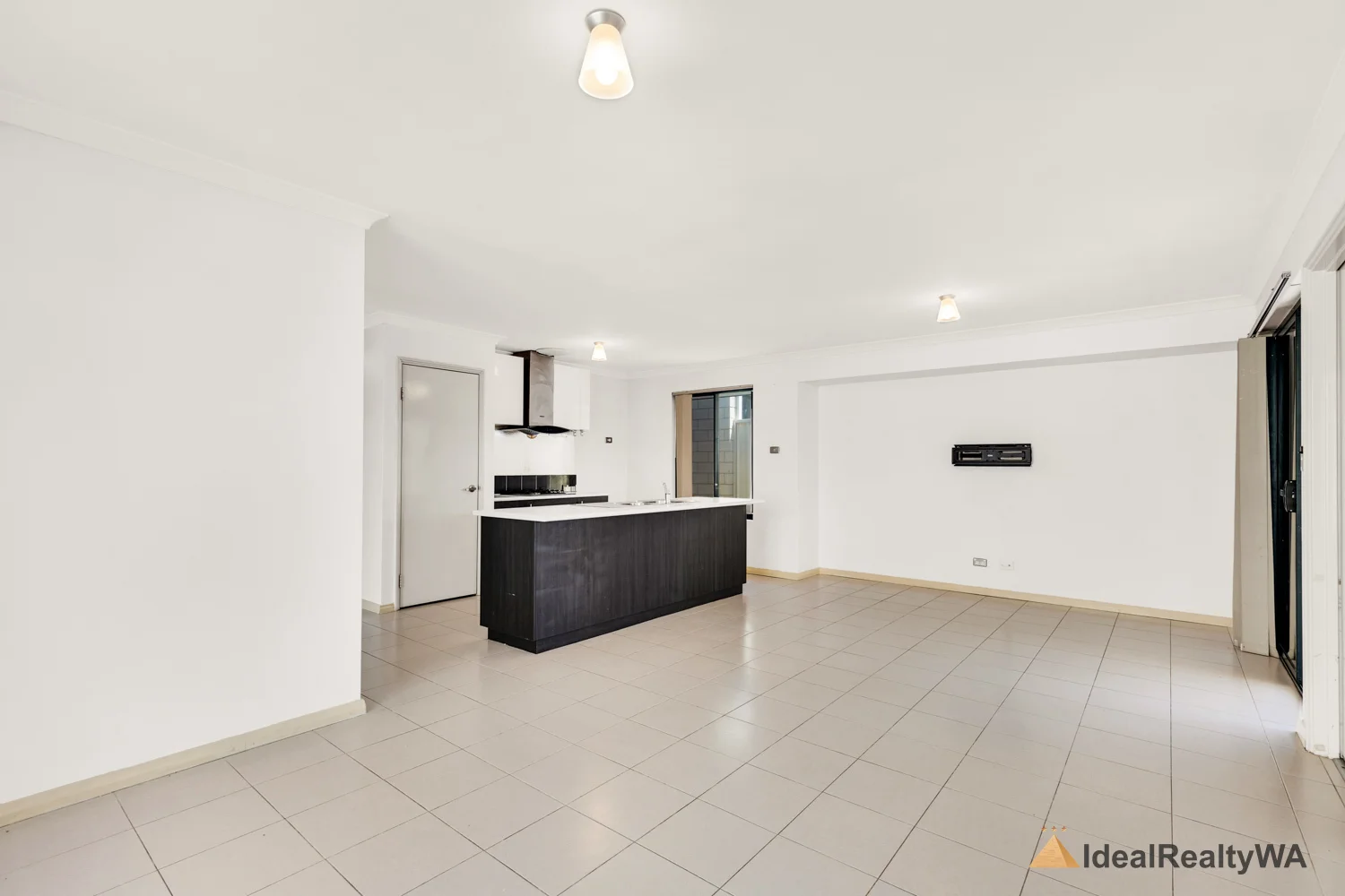 Additional image 8 of 14 Fertito Entrance, Success WA 6164