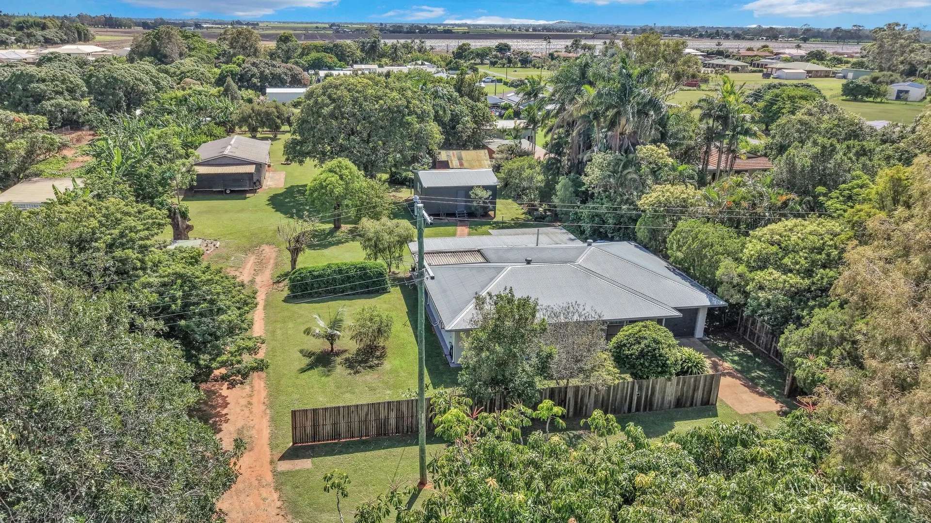 8 Rosedale Road, Oakwood QLD 4670