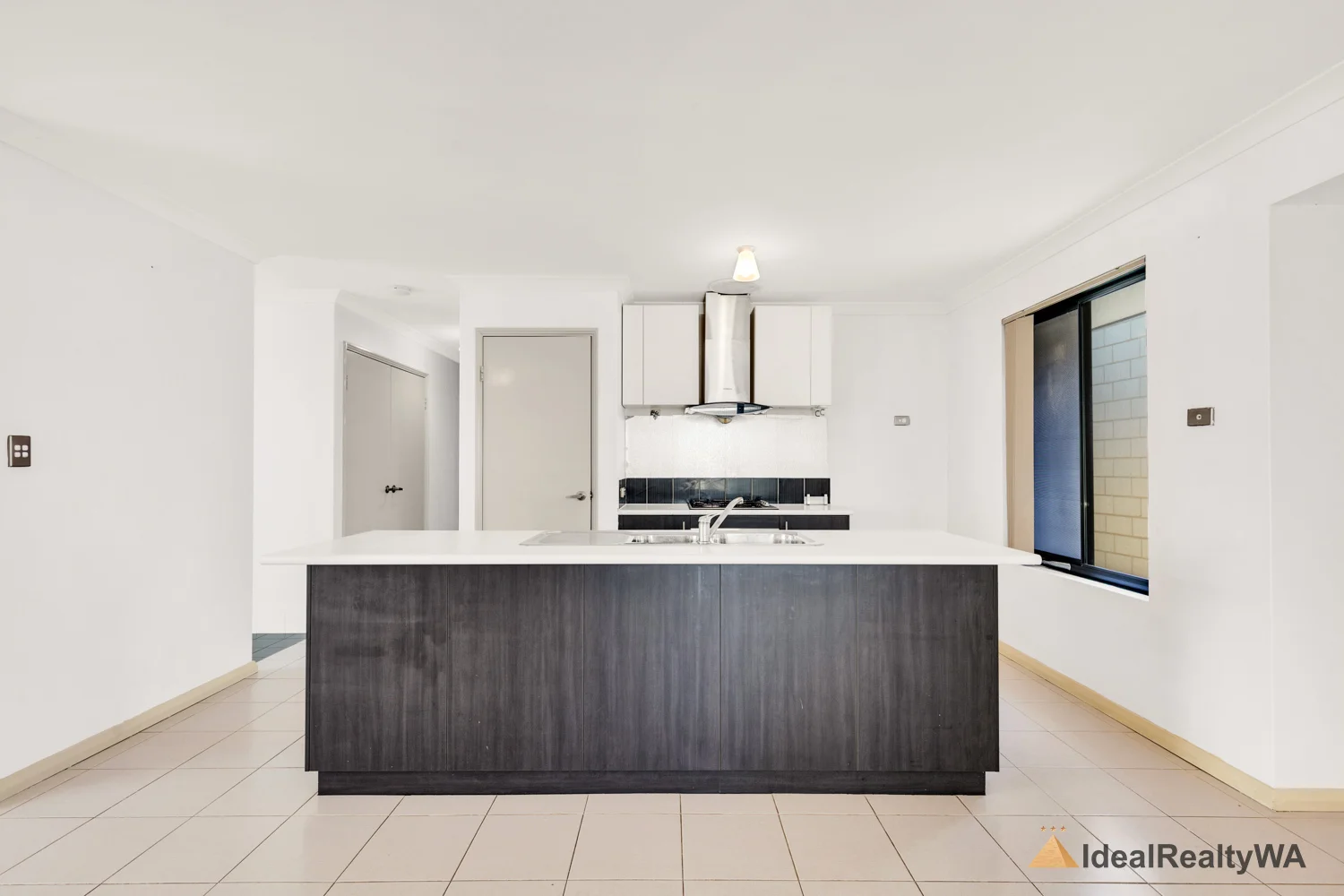 Additional image 4 of 14 Fertito Entrance, Success WA 6164