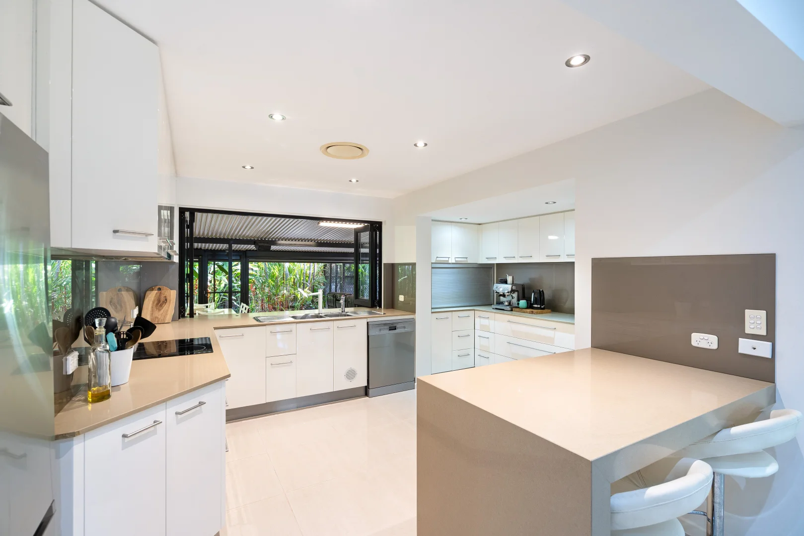 Additional image 7 of 11 Sennfeld Close, Palm Cove QLD 4879