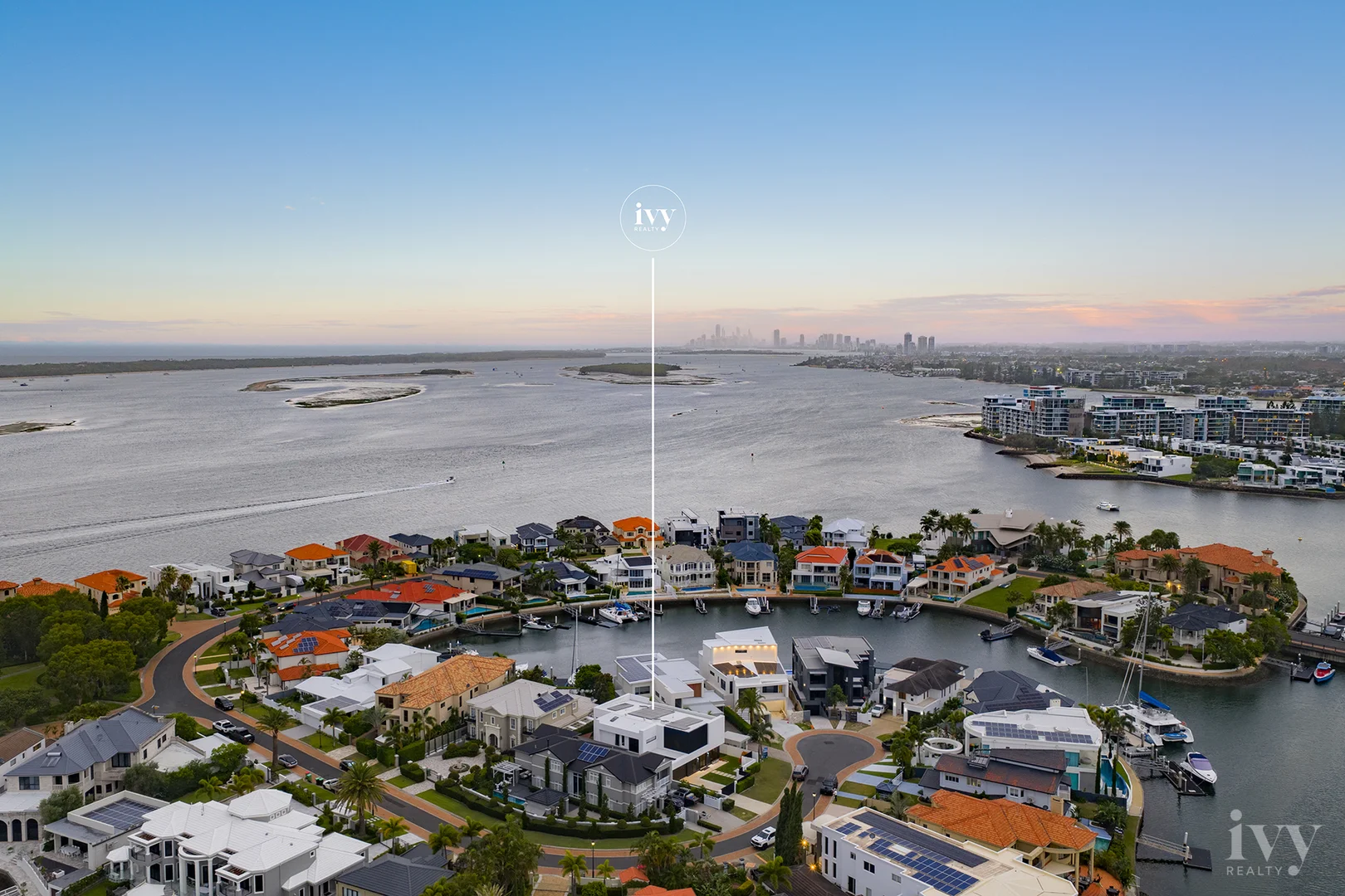 Additional image 27 of 10 Queen Guineveres Place, Sovereign Islands QLD 4216