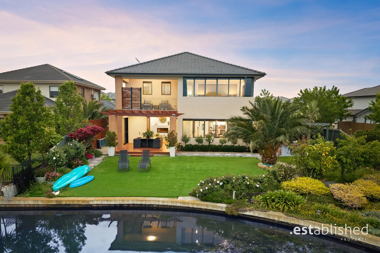 4 Spraypoint Drive, Sanctuary Lakes VIC 3030