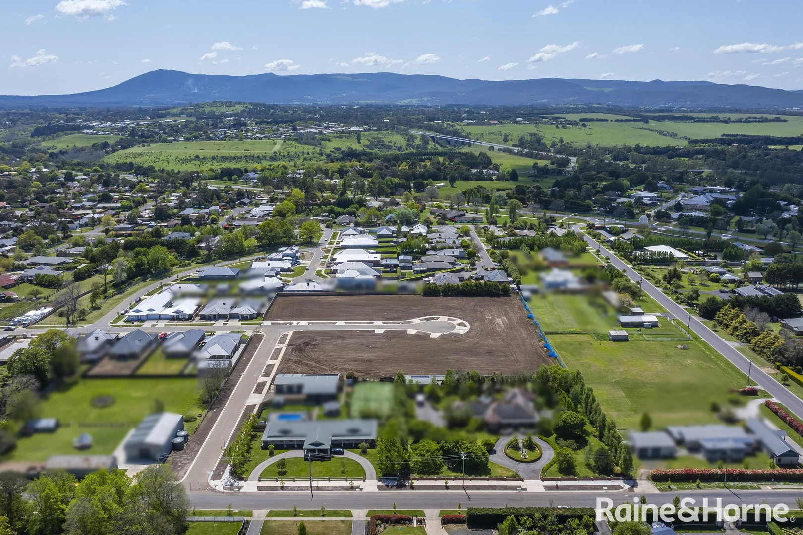 Additional image 4 of 64 Willowbank Road, Gisborne VIC 3437