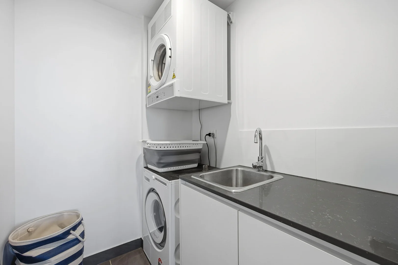Additional image 14 of 502/28 Dalpura Street, Chevron Island QLD 4217