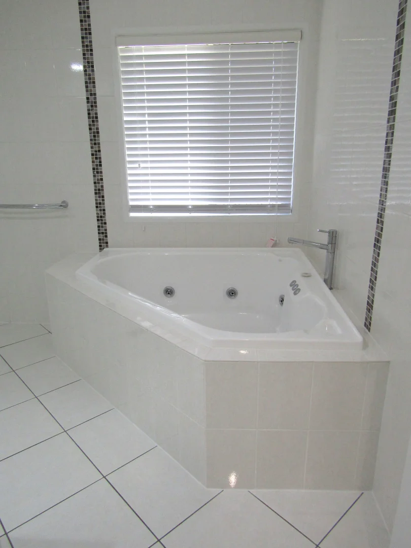 Additional image 22 of 36 Wey Street, Blackwater QLD 4717