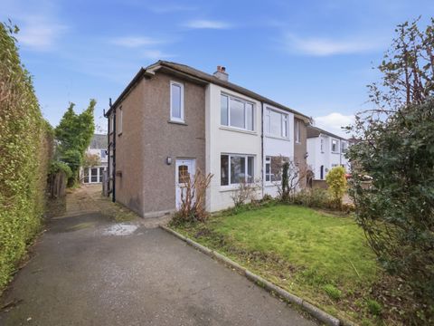 16 Juniper Avenue, Juniper Green, Edinburgh EH14