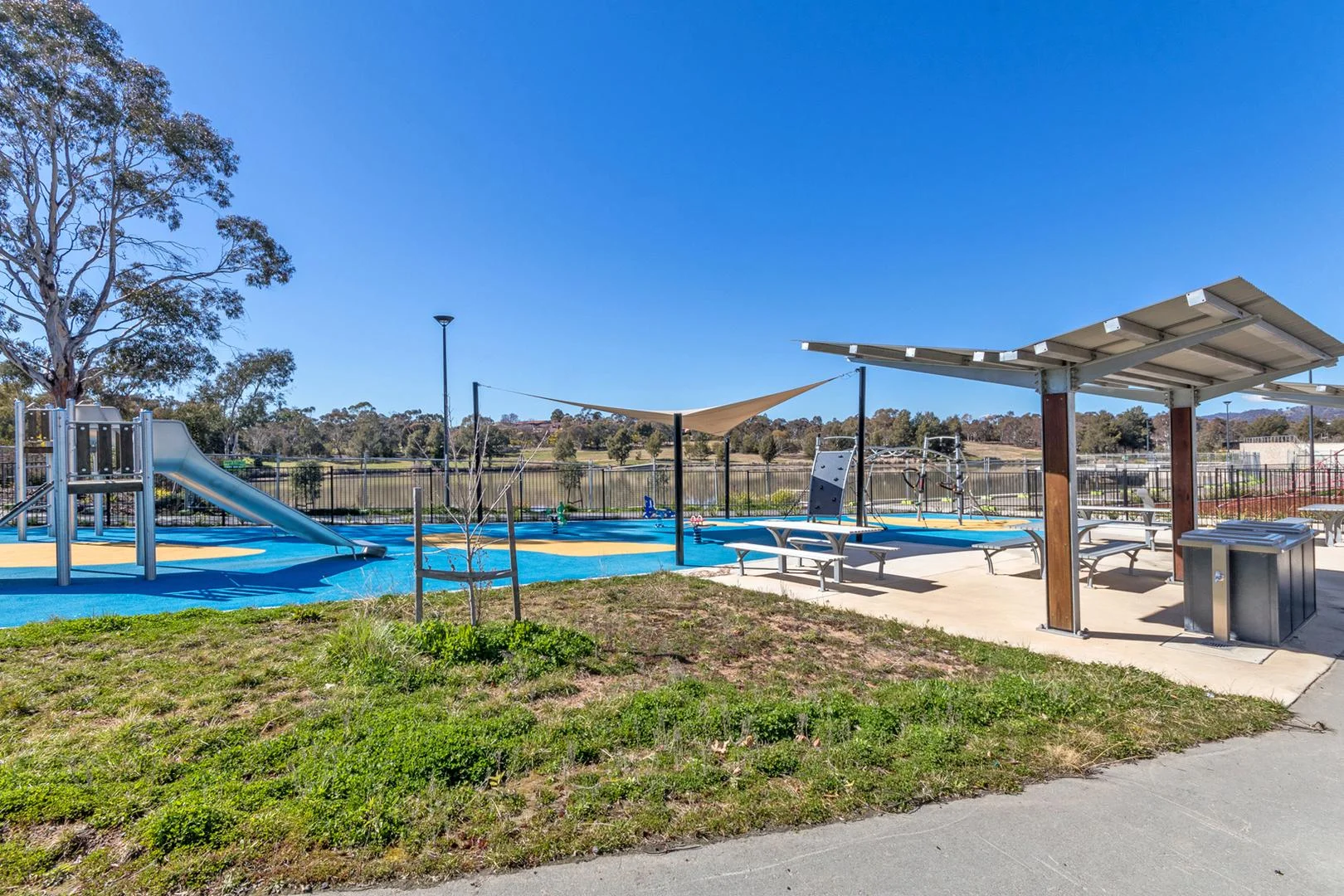 Additional image 13 of 1/15-17 Limburg Way, Greenway ACT 2900